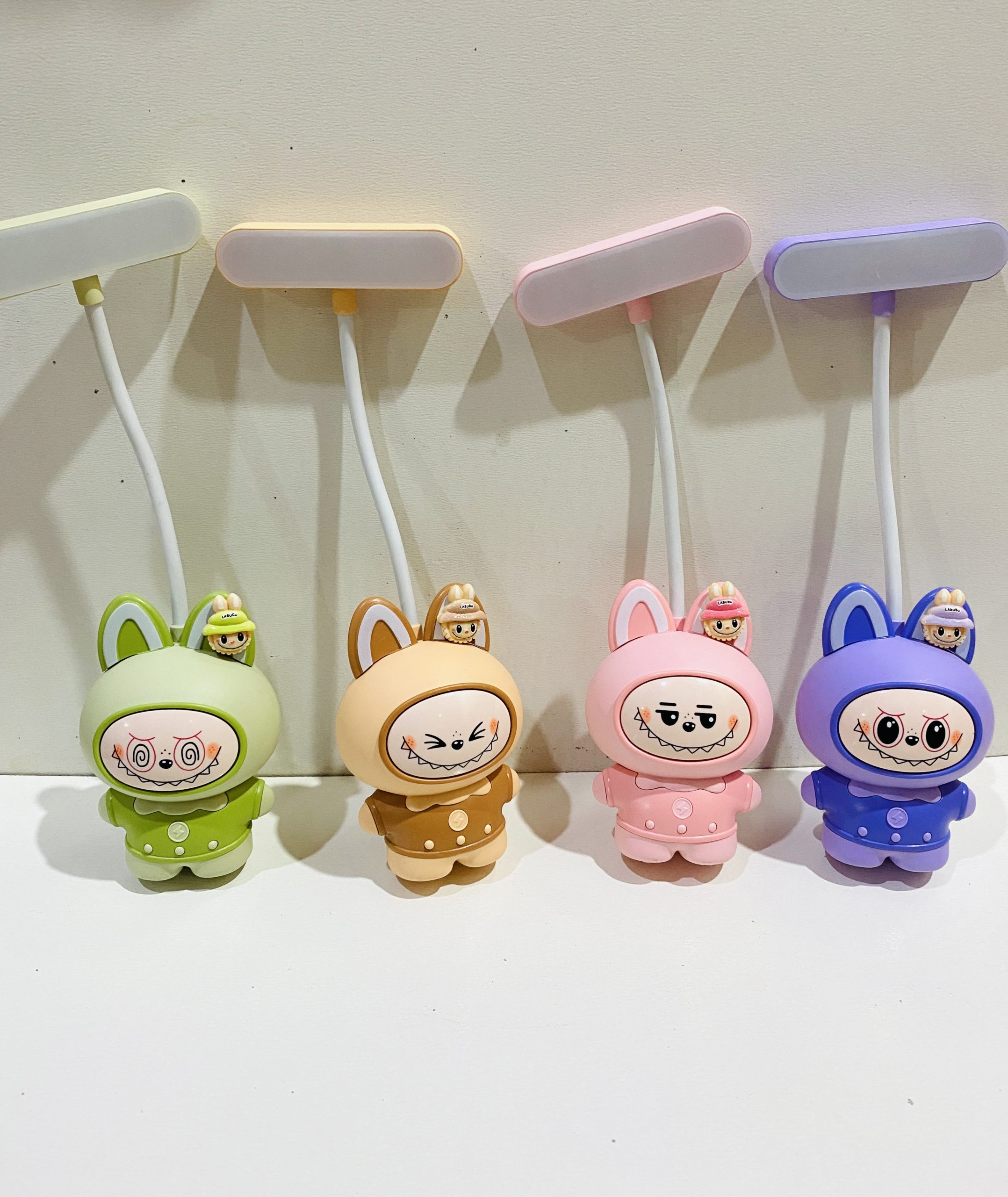 چراغ مطالعه فانتزی لبوبو